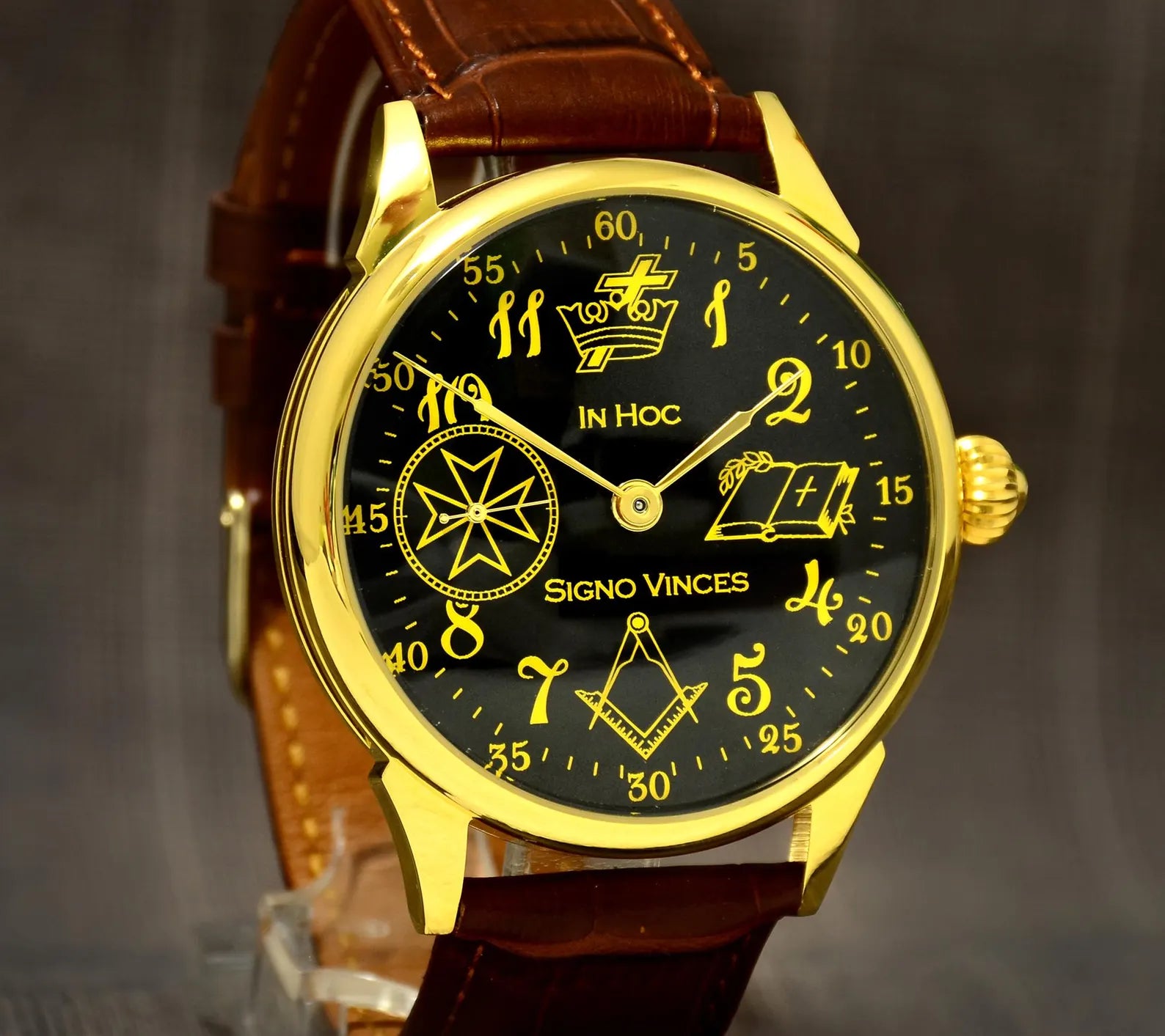 Master Mason Blue Lodge Wristwatch - In Hoc Signo Vinces - Bricks Masons