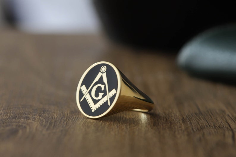 Master Mason Blue Lodge Ring - Gold With Black Enamel Various Materials - Bricks Masons